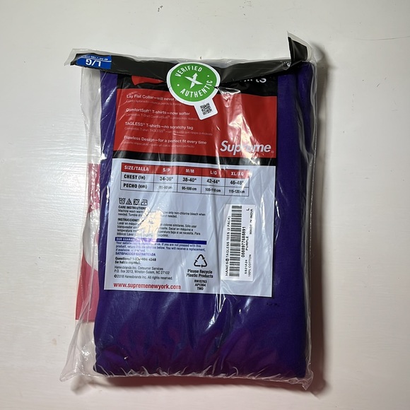 Supreme T-shirts - Picture 2 of 4